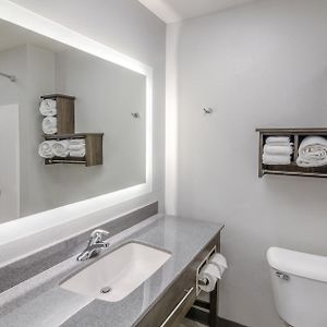 Queen Room Two Queen Beds Hearing Accessible